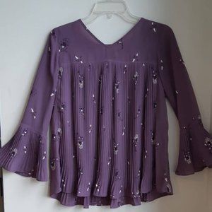 Worn once- long sleeves blouse